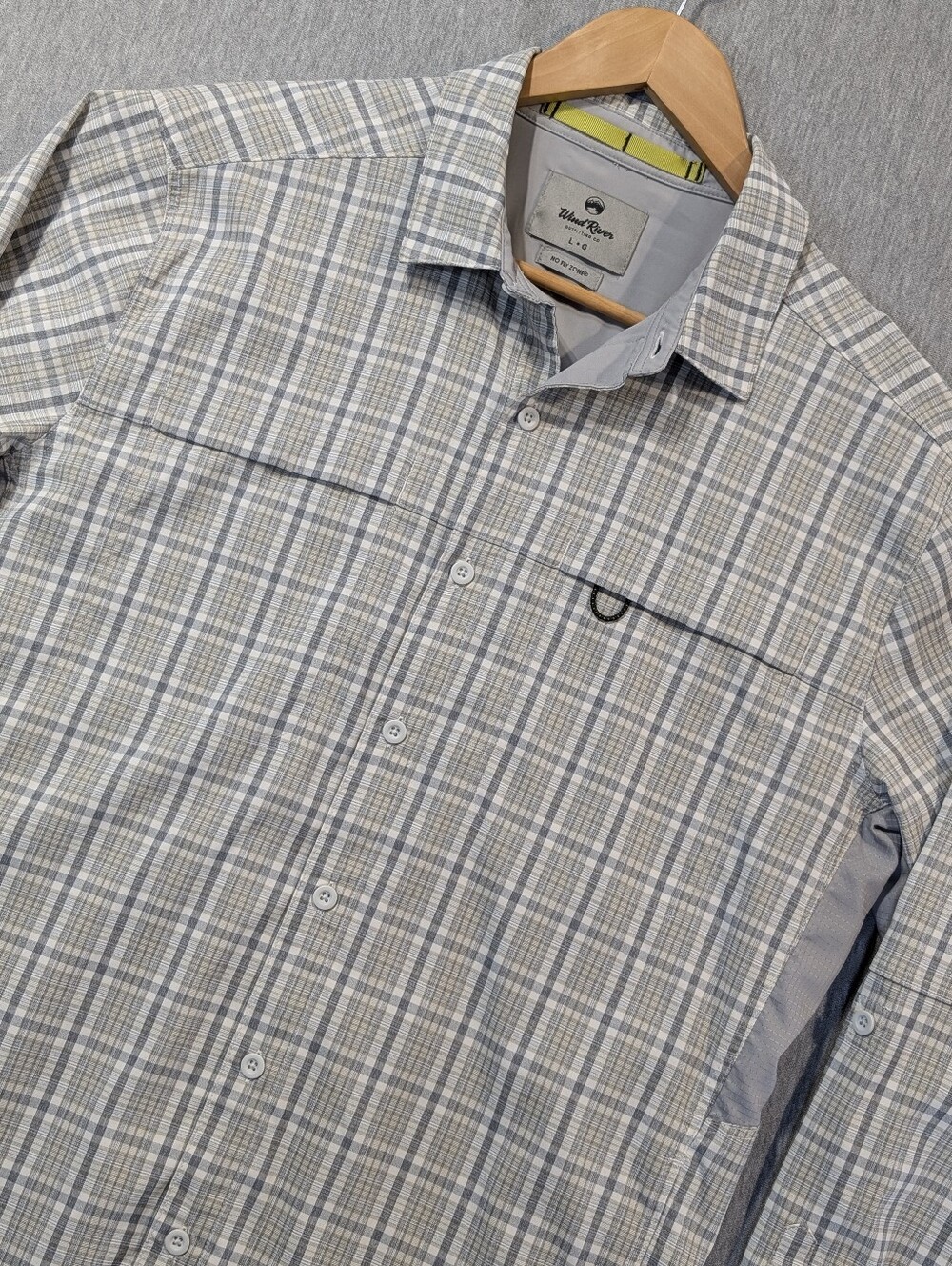 Wind River No Fly Zone Outdoor Plaid Shirt Men's Large Grey White